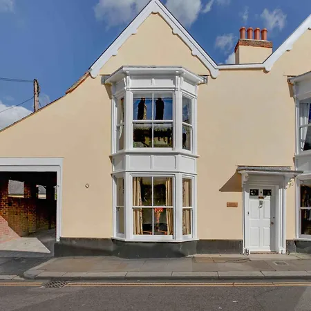 Josua Medieval Living Maldon Exterior photo